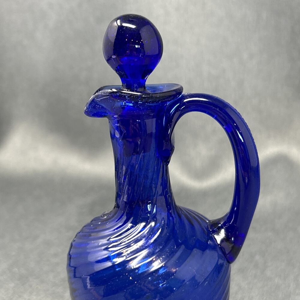 OOAK Cobalt Blue Glass Decanter Cruet Bottle Stopper Optic Swirl Applied Handle - Picture 6 of 14